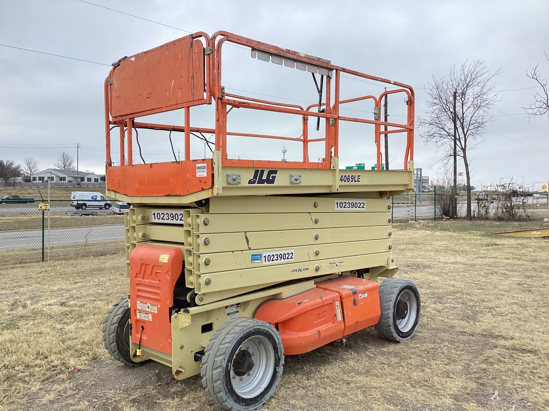 2014 JLG 4069LE Electric Scissor Lift