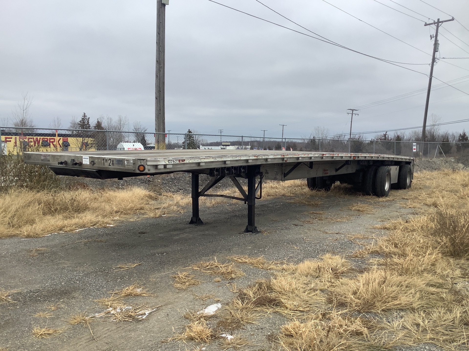 2007 Reitnouer 48 ft T/A Flatbed Trailer