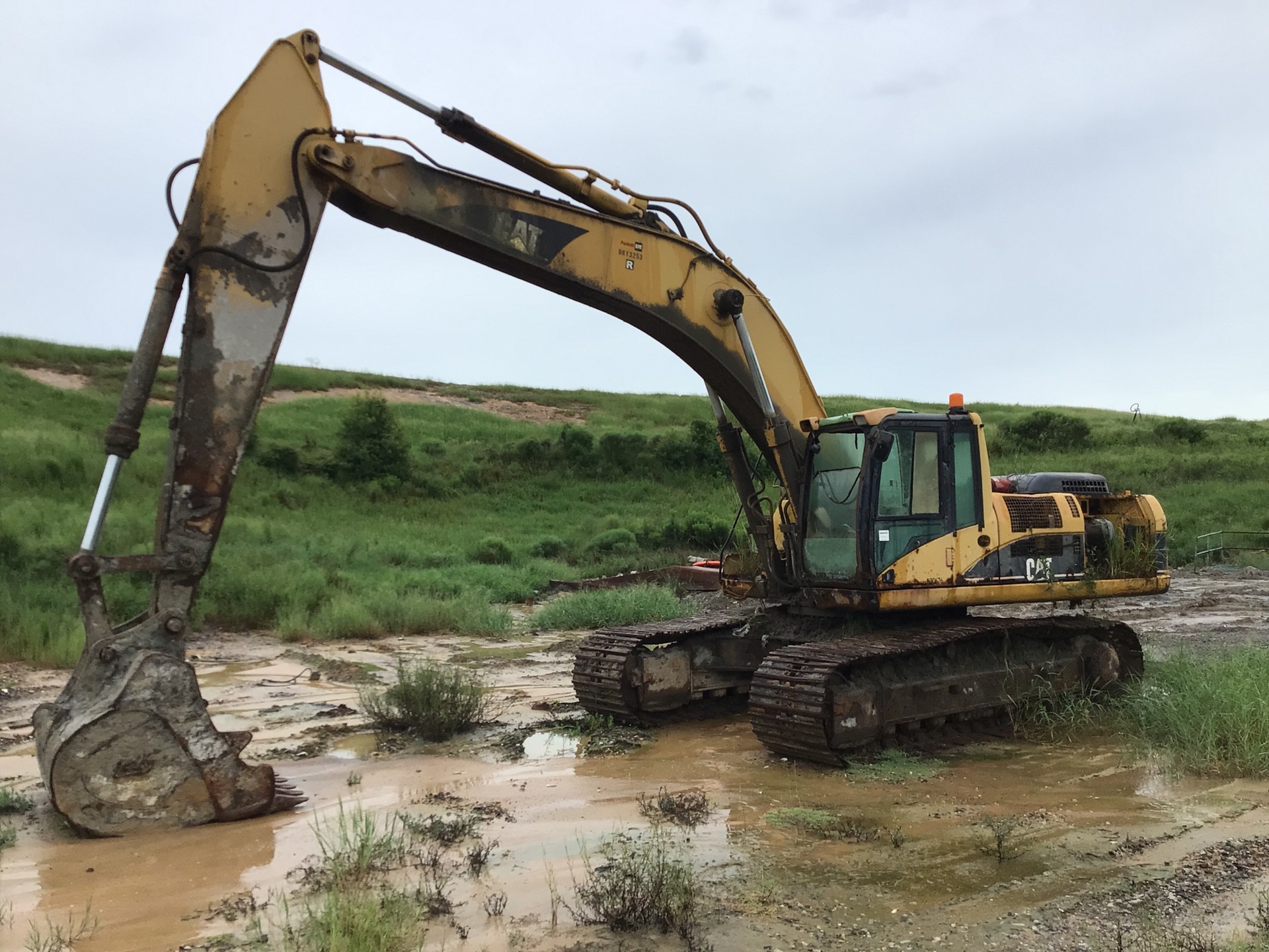 2005 Cat 330C Tracked Excavator