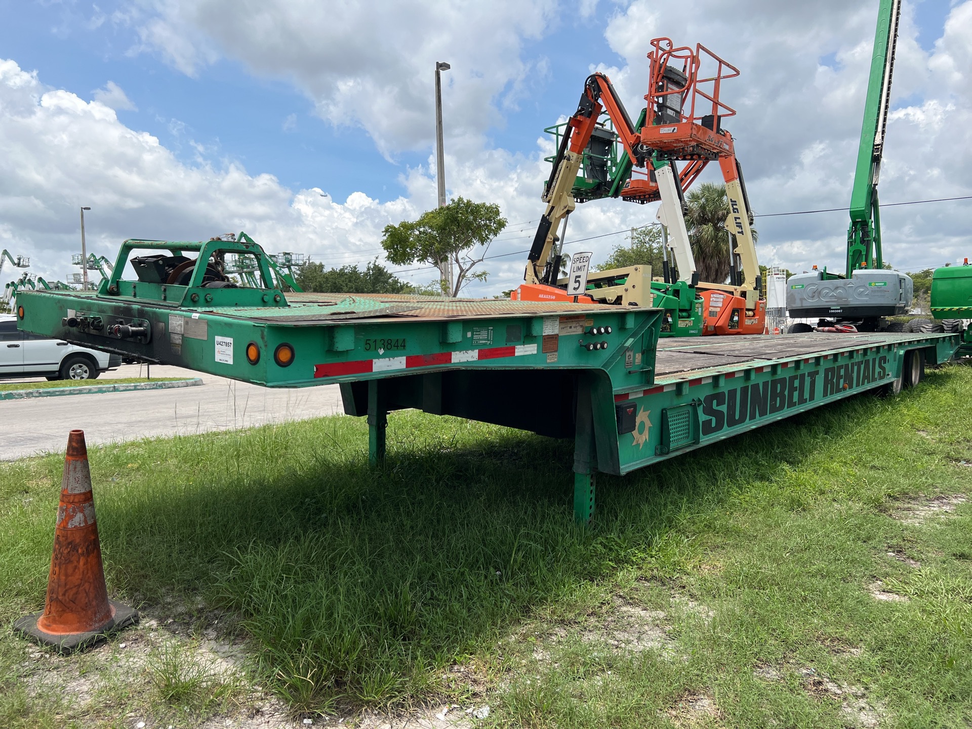 2013 Trail King TK70HT-482 48 ft T/A Hydraulic Tail Trailer