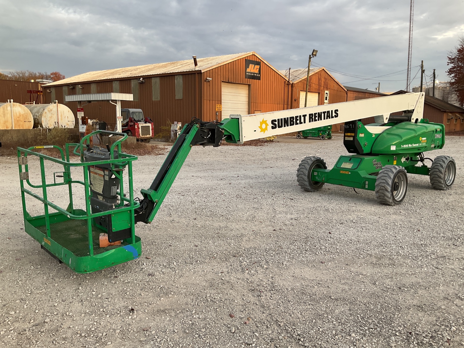 2014 JLG M600JP 4WD Diesel Articulating Boom Lift