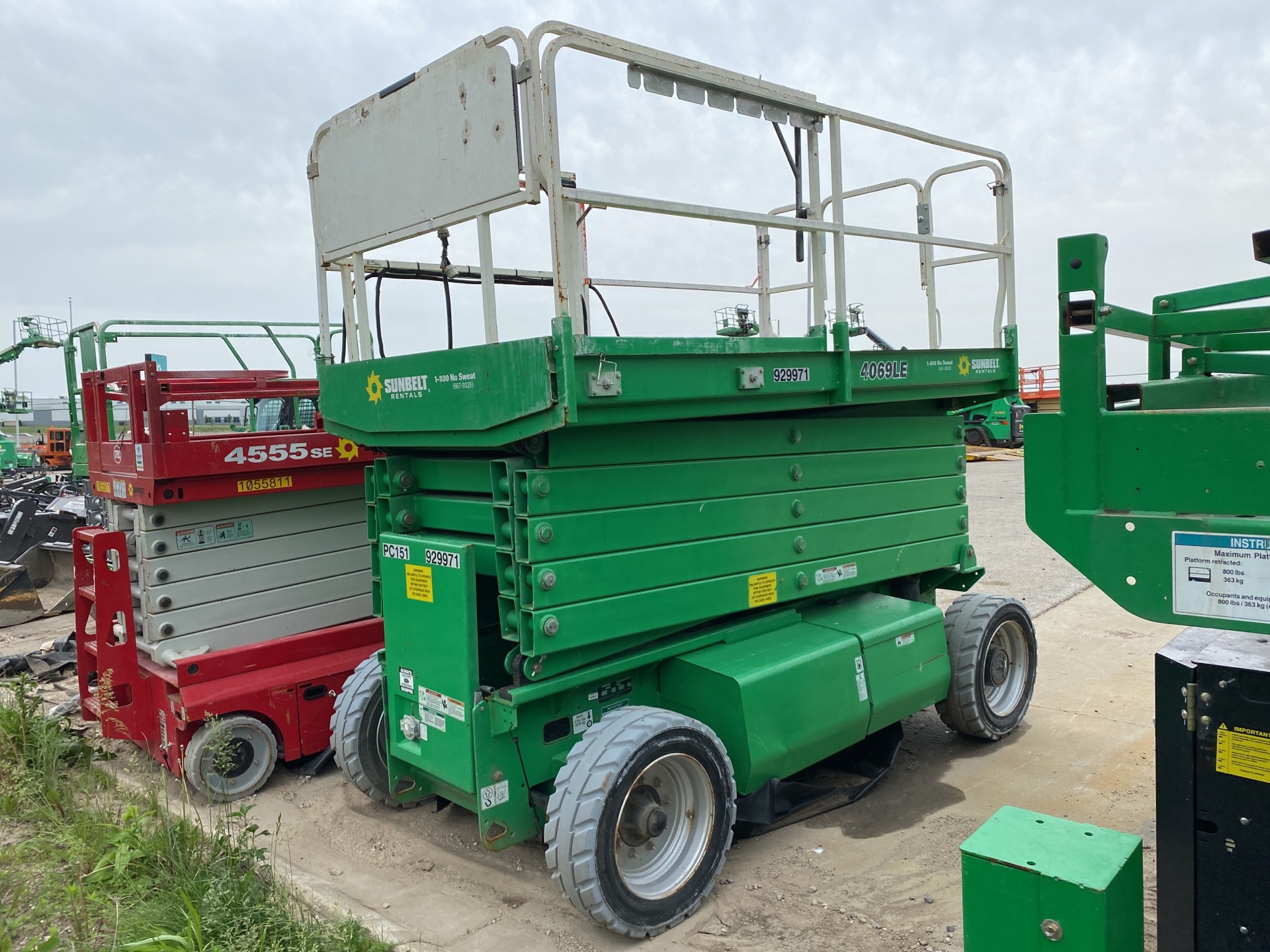 2016 JLG 4069LE Electric Scissor Lift