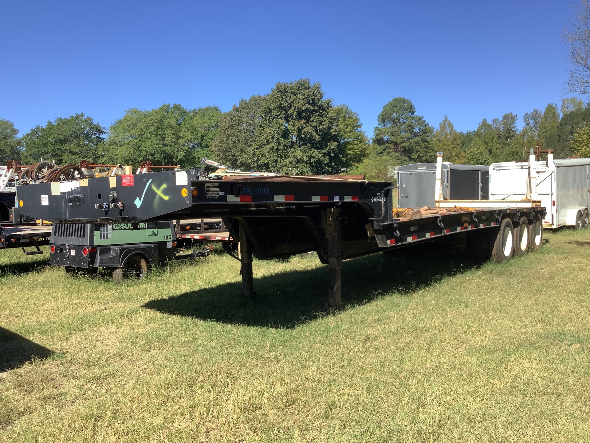 2014 Dynaweld LB52-38 38 ft Tri/A Single Drop Step Deck Trailer