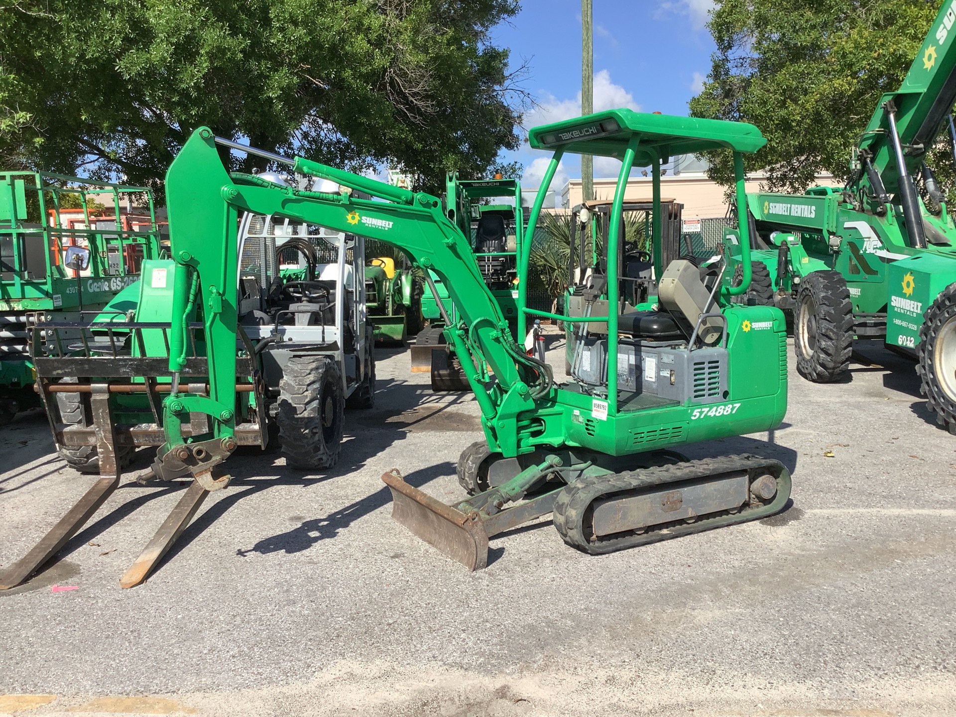 2013 Takeuchi TB016 Mini Excavator