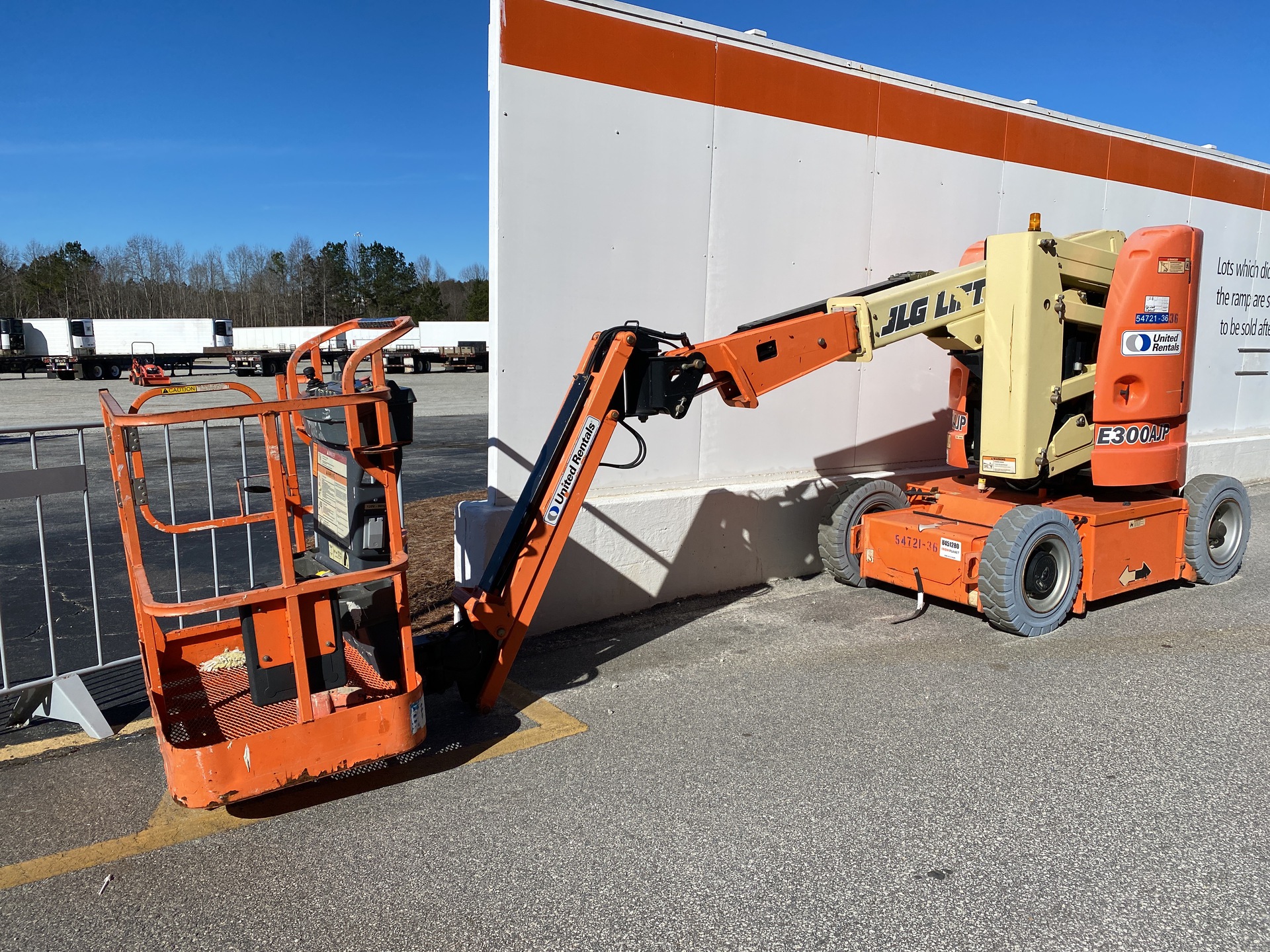 2012 JLG E300AJP Electric Articulating Boom Lift