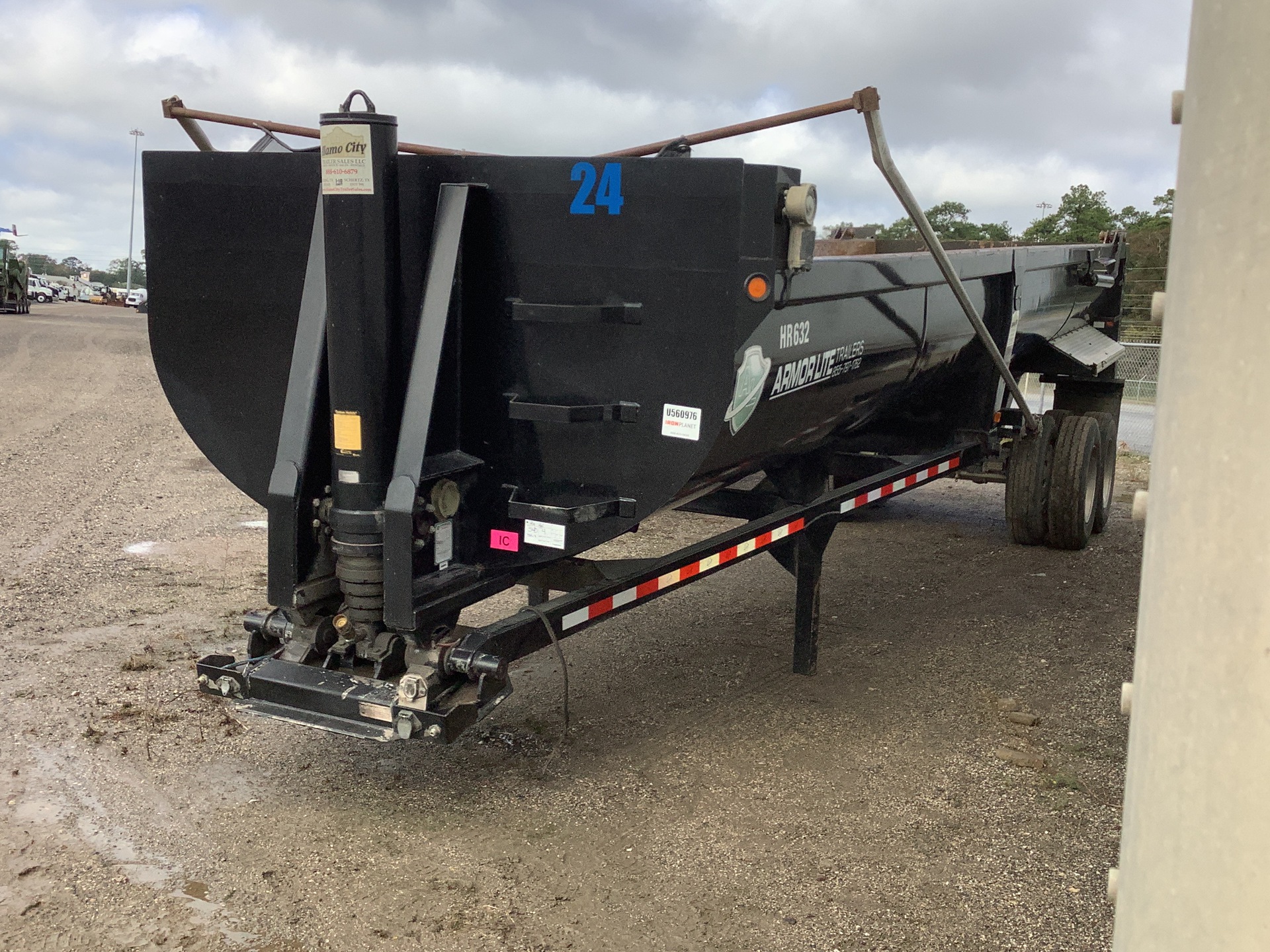 2017 Armor Lite SHD-32/42 End Dump Trailer