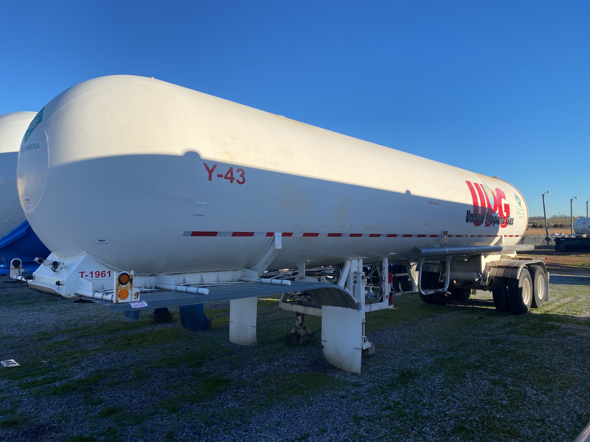 1960 Trinity 9090 gal T/A Tanker Trailer