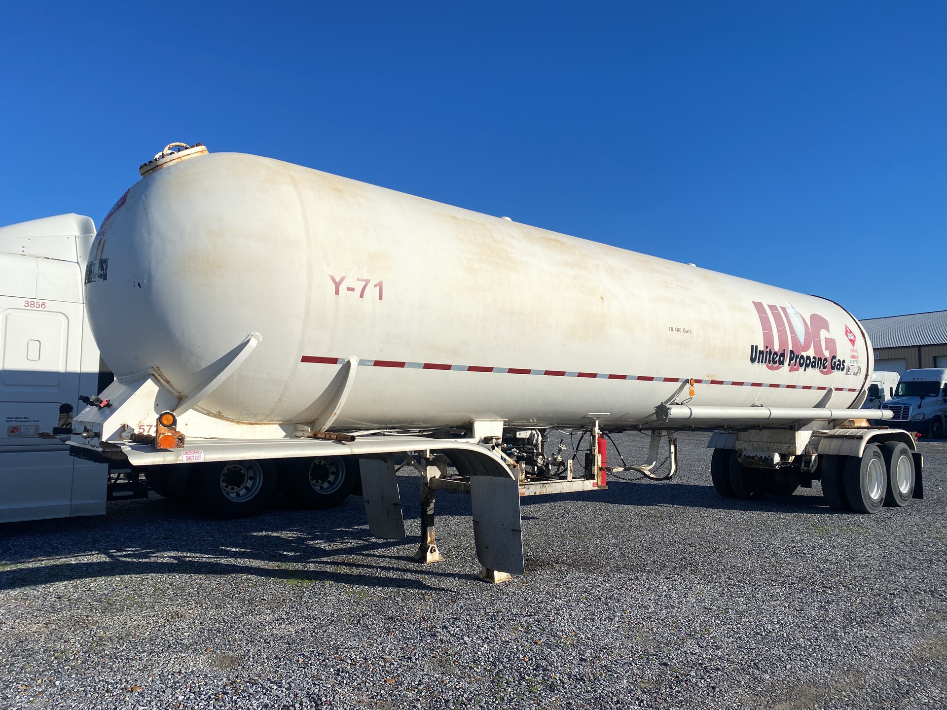 1969 Lubbock 10400 gal T/A Tanker Trailer