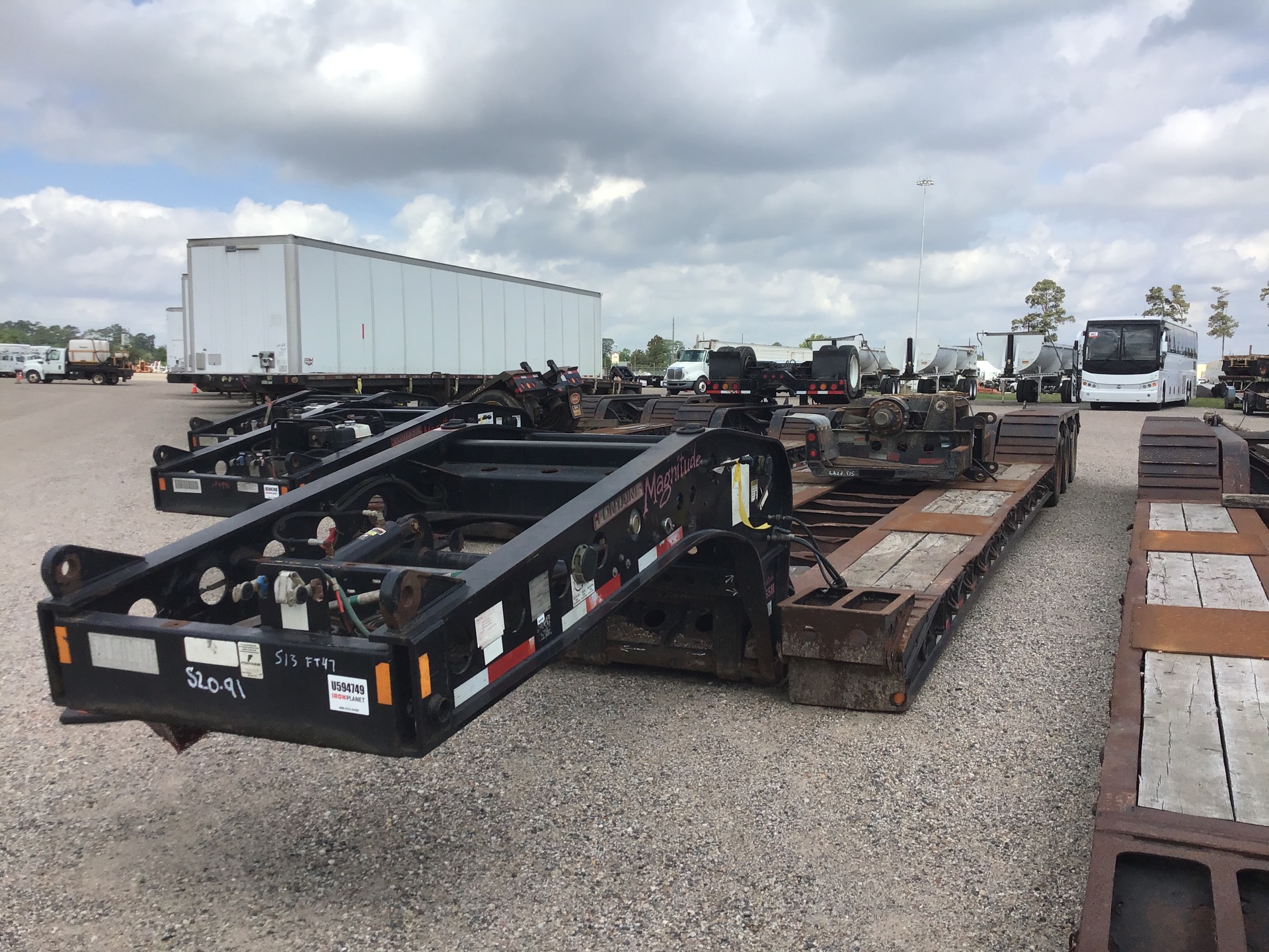 2013 Fontaine Tri/A Removable Gooseneck Lowboy Trailer