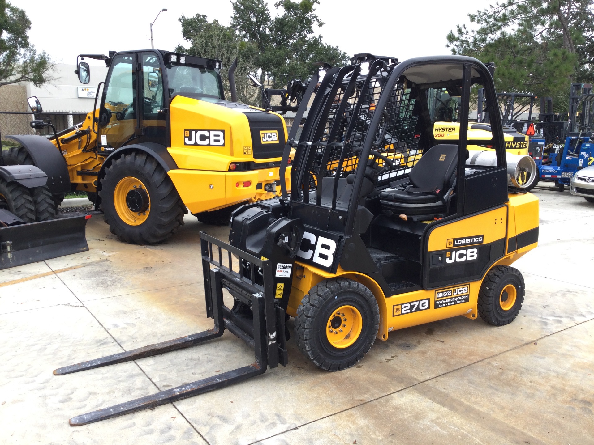 2018 JCB 27LGP LOG 5940 lb Telescopic Forklift