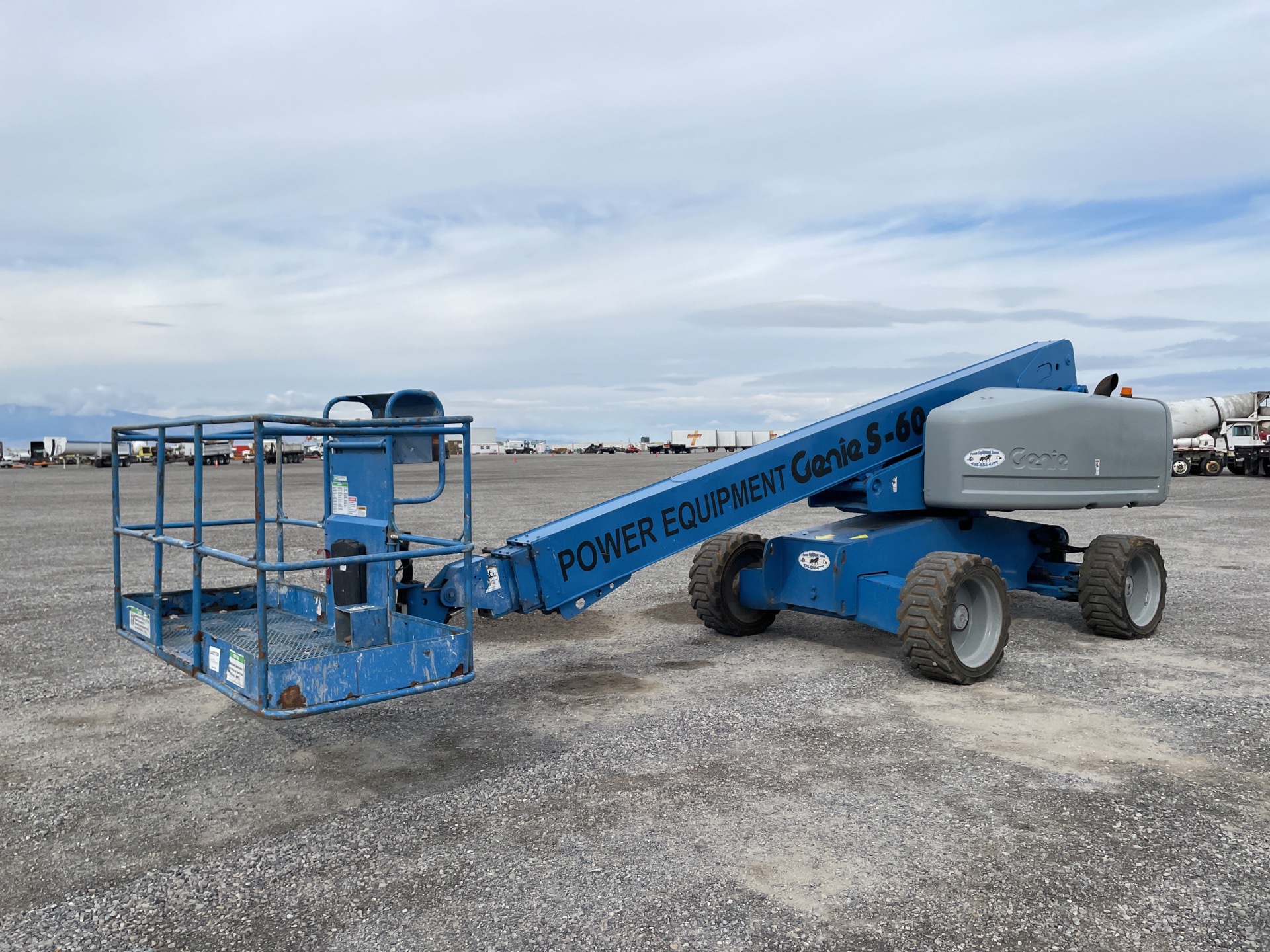 2008 Genie 4WD Diesel Articulating Boom Lift