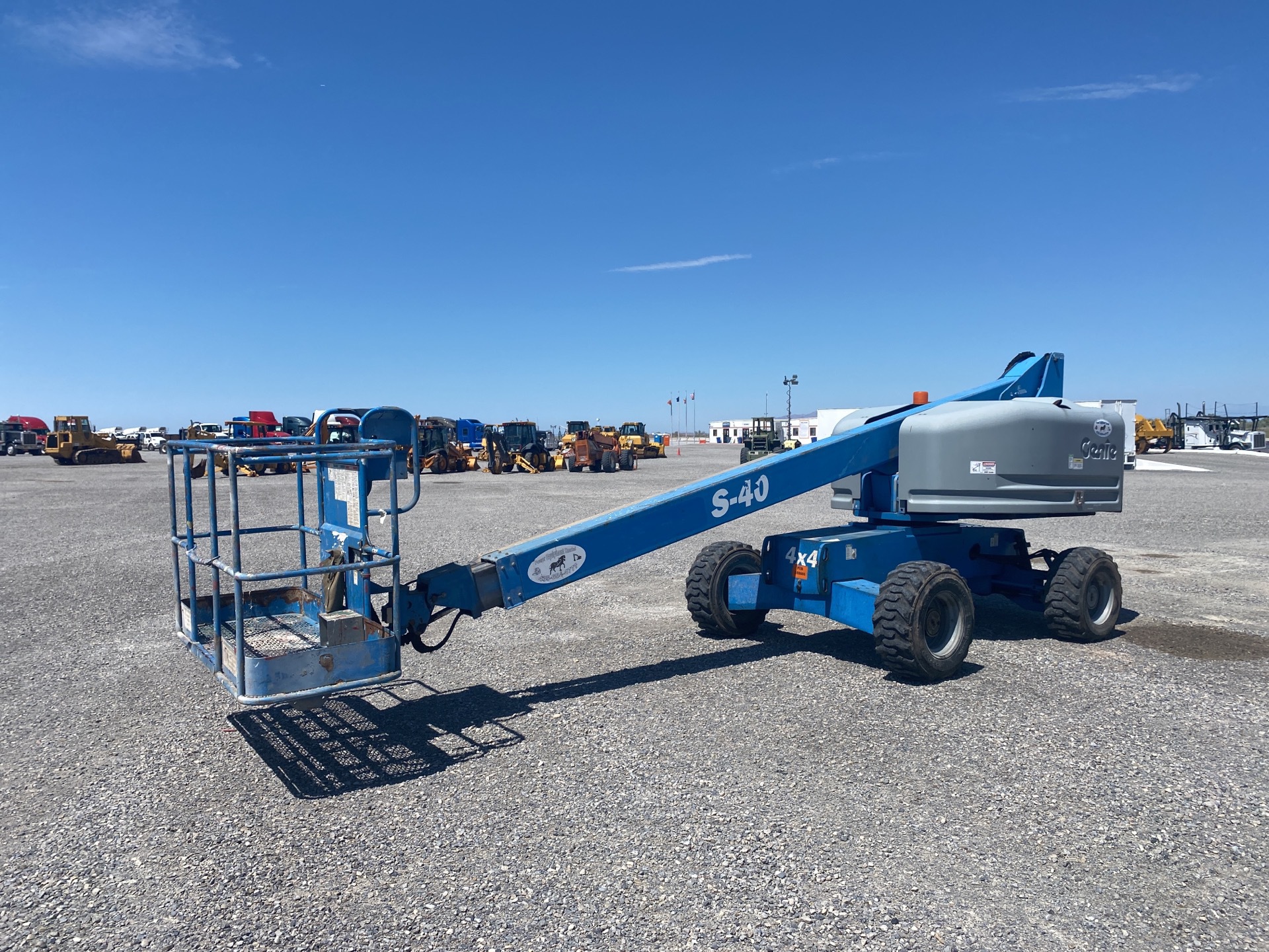 2005 Genie S-40 4WD Dual Fuel Telescopic Boom Lift