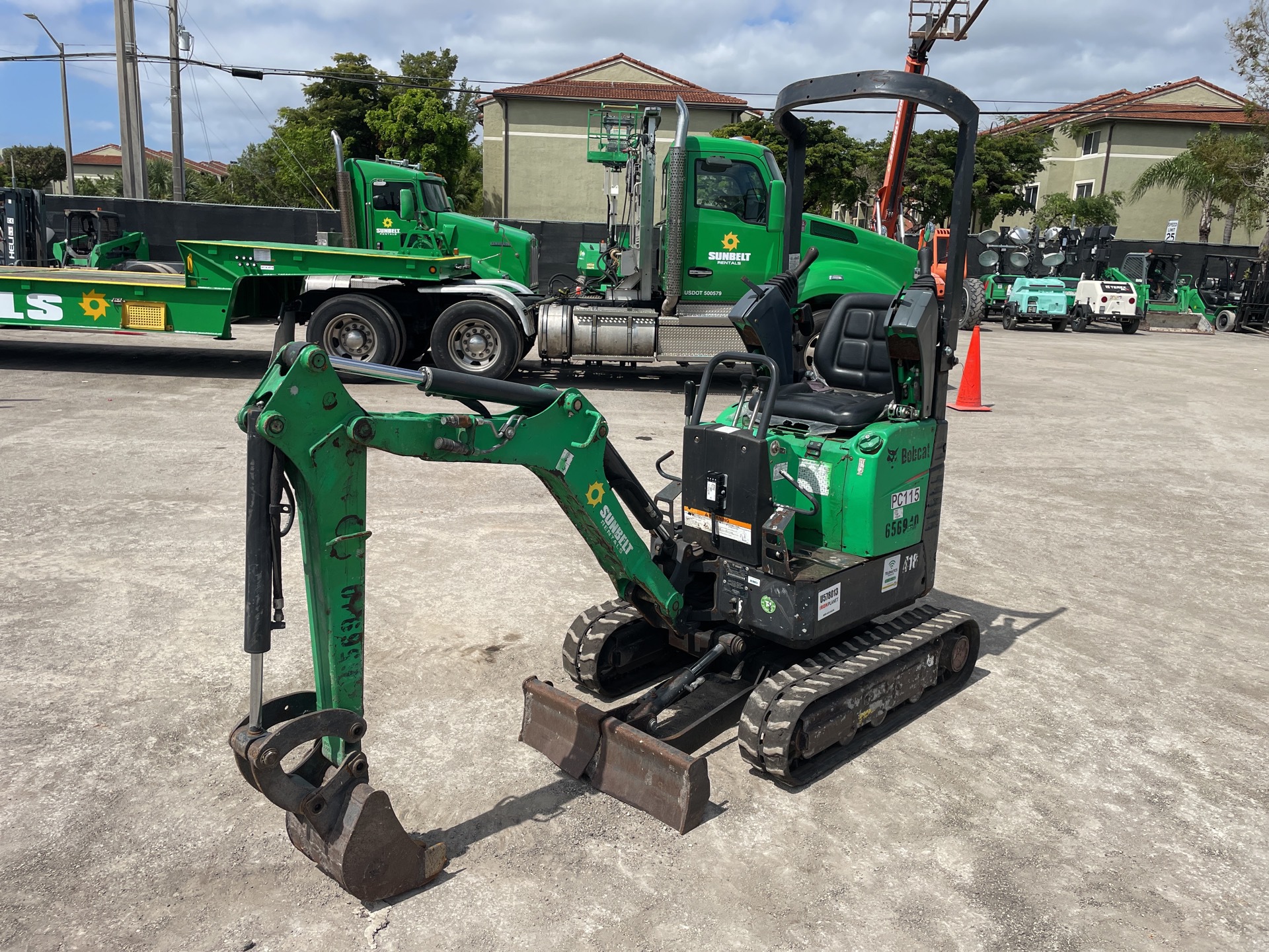 2014 Bobcat 418 Mini Excavator