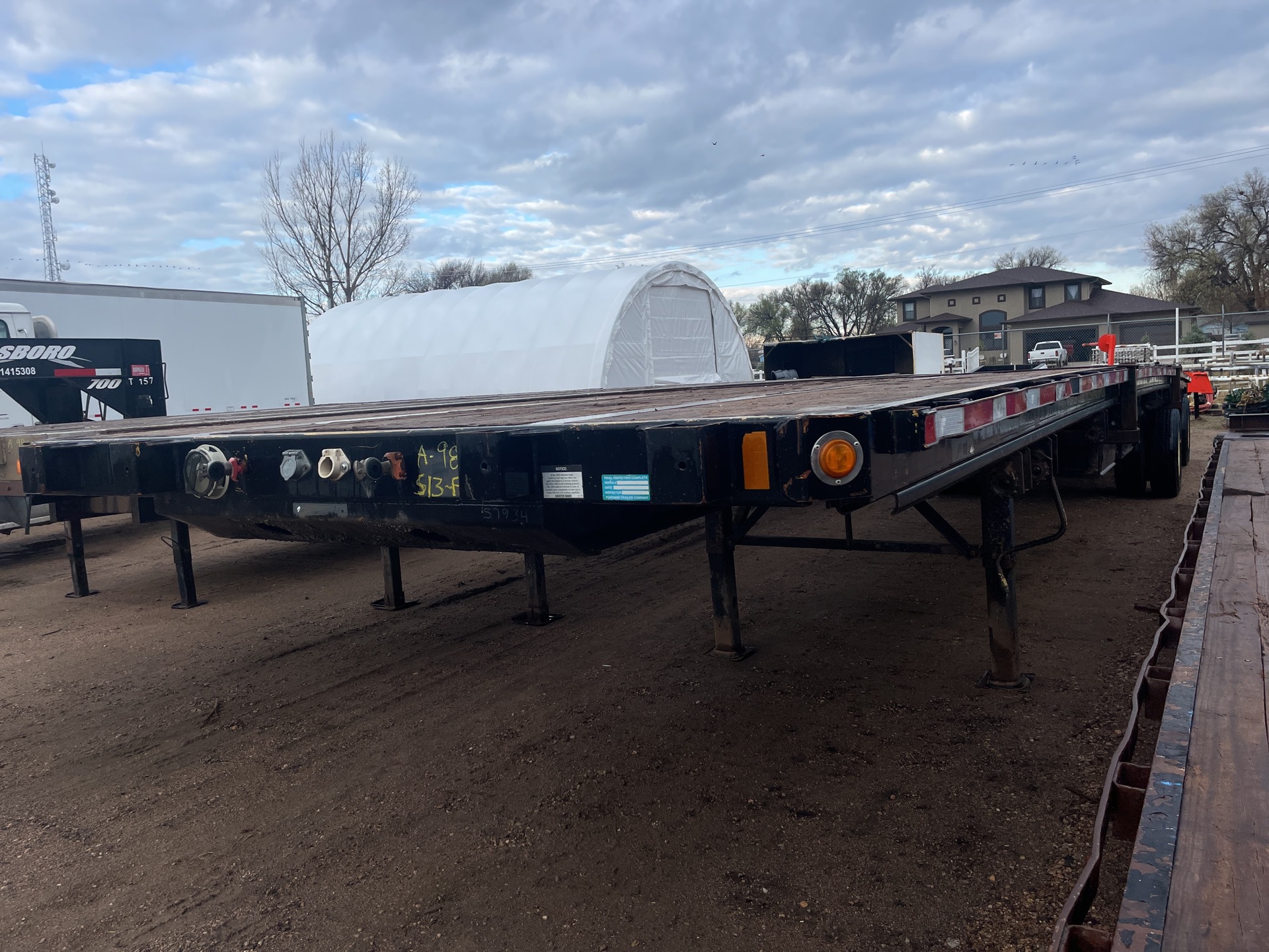 2013 Fontaine HCVSF12WSA 80000 lb 48 ft T/A 48 Ft Flatbed Trailer