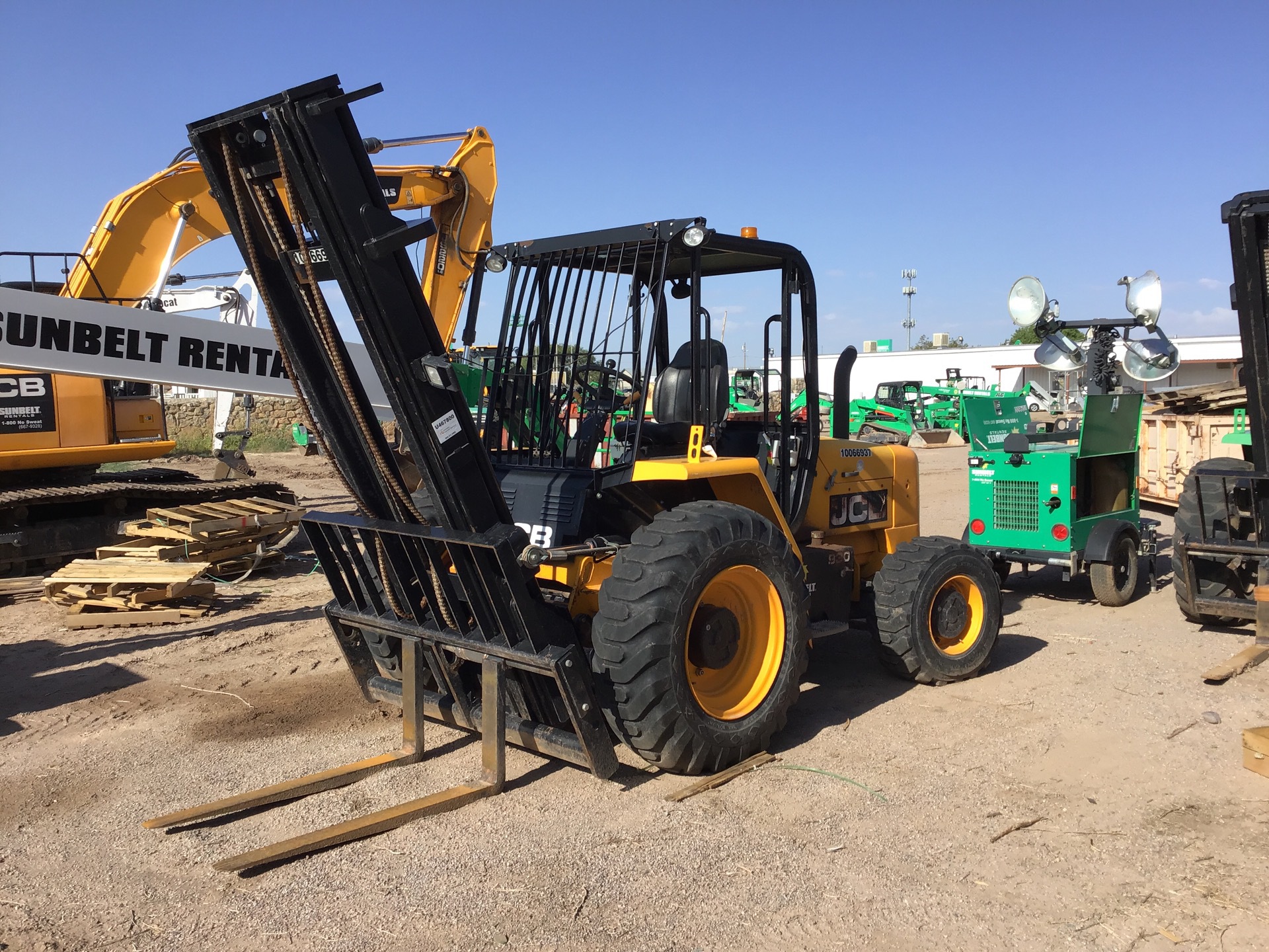 2018 JCB 930 6000 lb 4x4 Rough Terrain Forklift