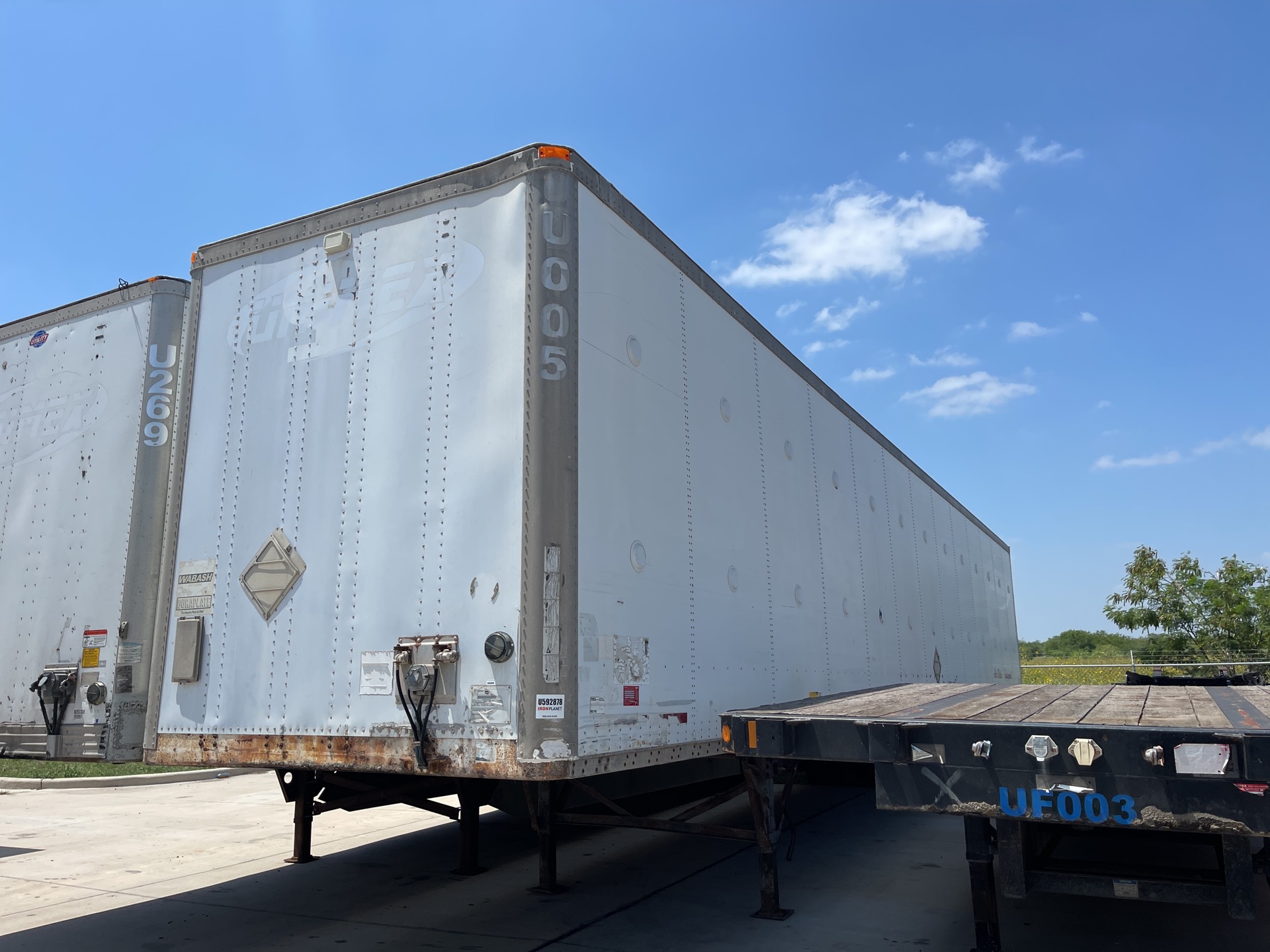 1999 Wabash DVCVHPC 53 ft x 102 in T/A Van Trailer