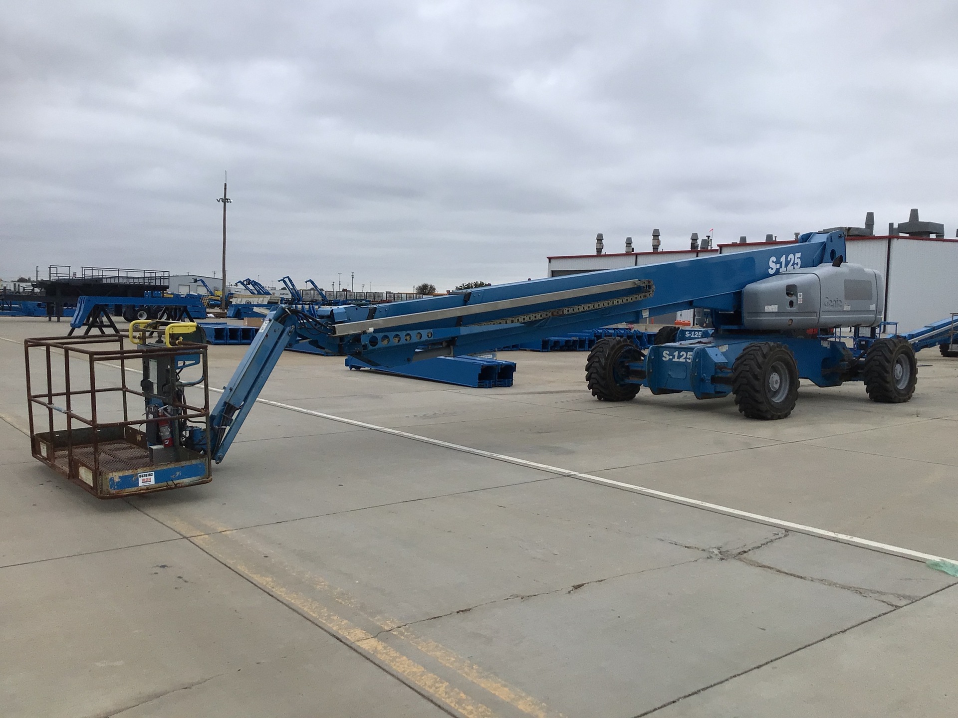 2008 Genie S-125 4WD Diesel Telescopic Boom Lift