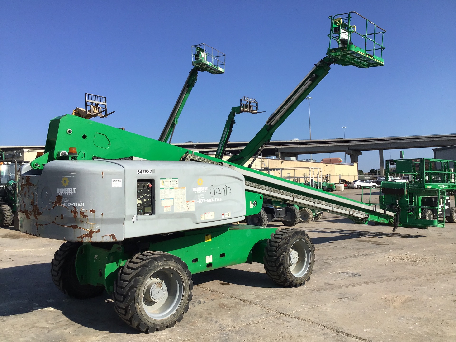 2014 Genie S-80X 4WD Diesel Telescopic Boom Lift