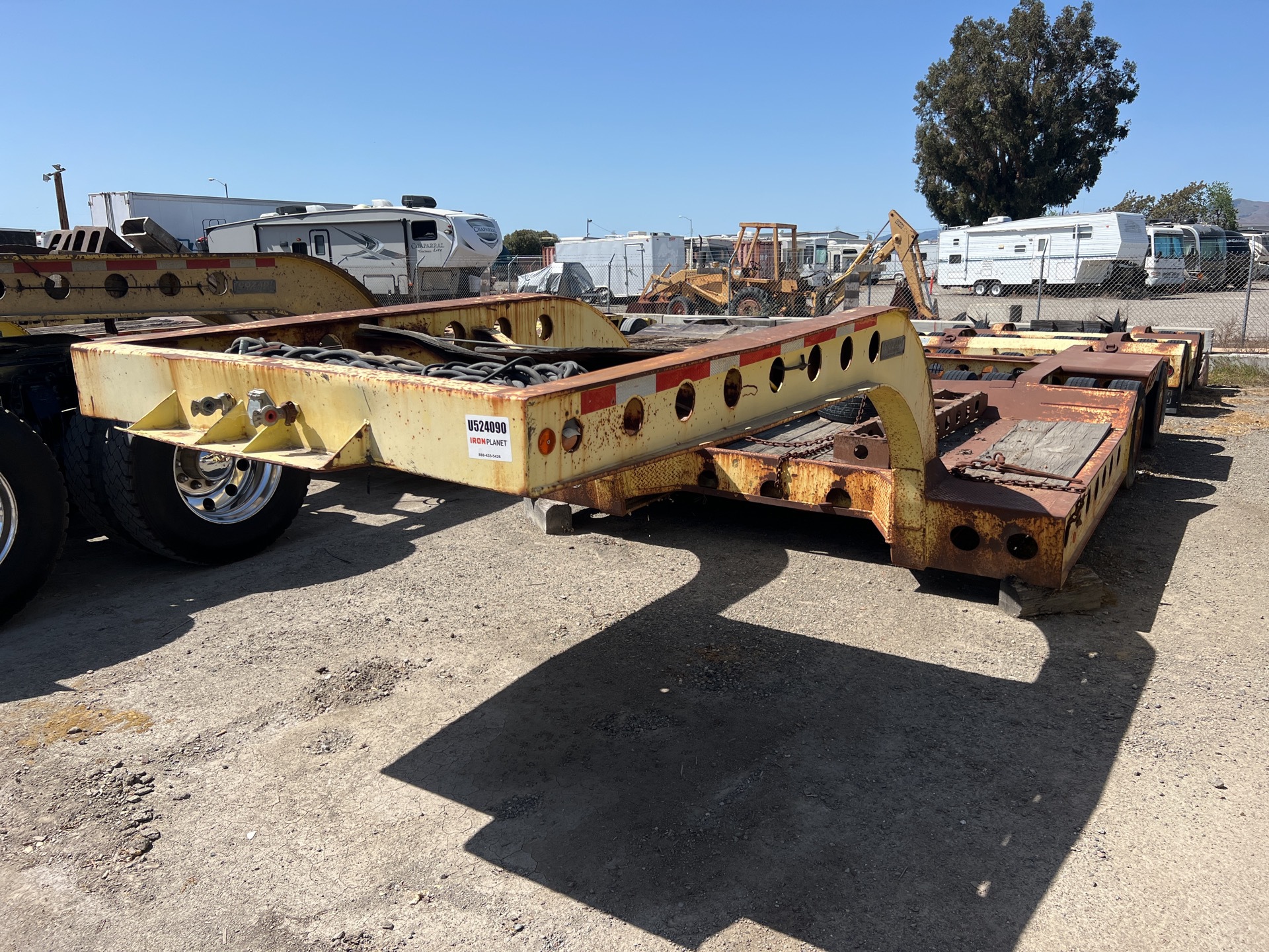 1987 Cozad 16 Wheel Scraper Jeep & Basket Combo Lowboy Trailer