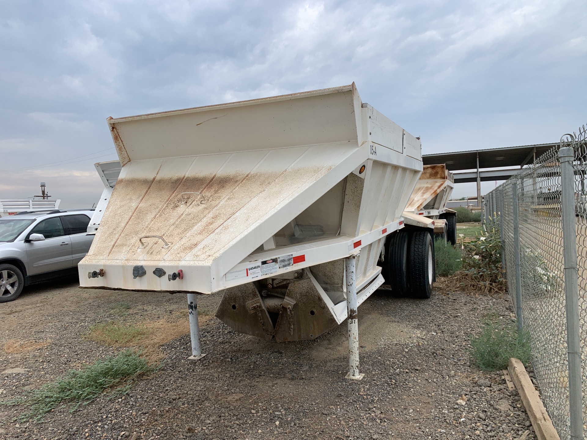 1991 Fruehauf Belly Dump Trailer w/1991 Fruehauf Belly Dump Pup Trailer