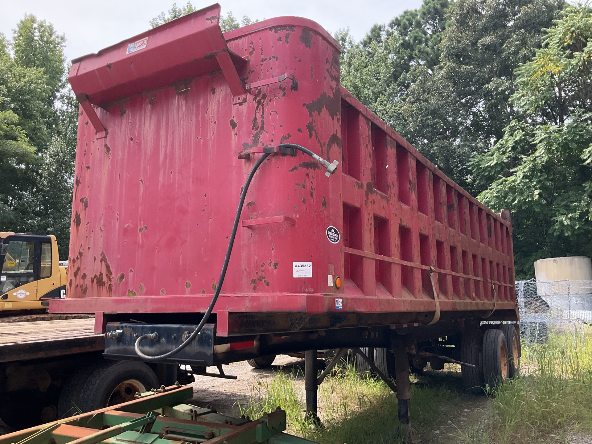 2000 R & S 28 Ft T/A End Dump Trailer