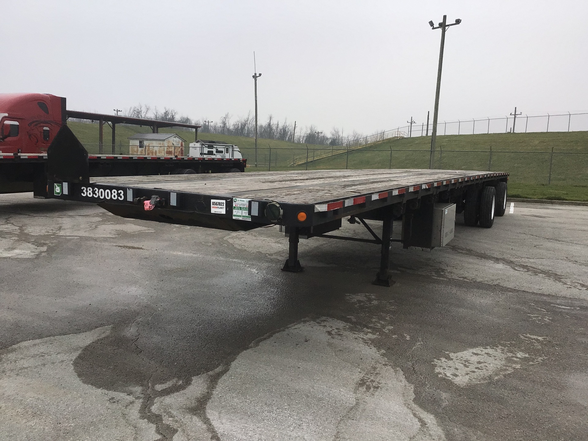 2001 Lufkin T/A Flatbed Trailer