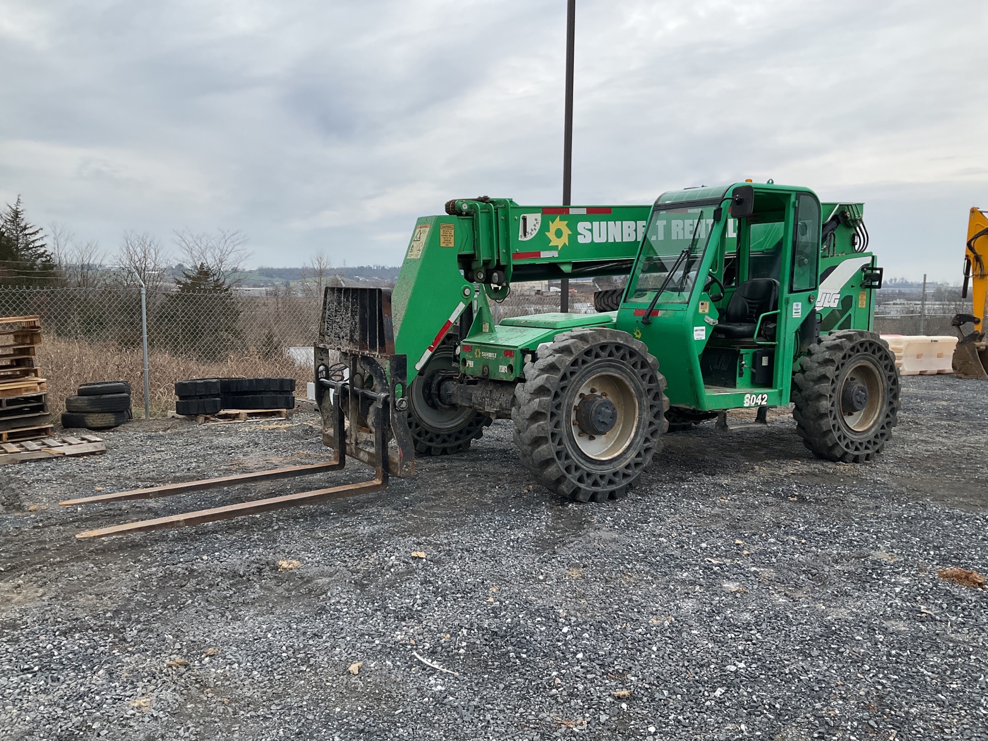 2013 SkyTrak 8042 Telehandler