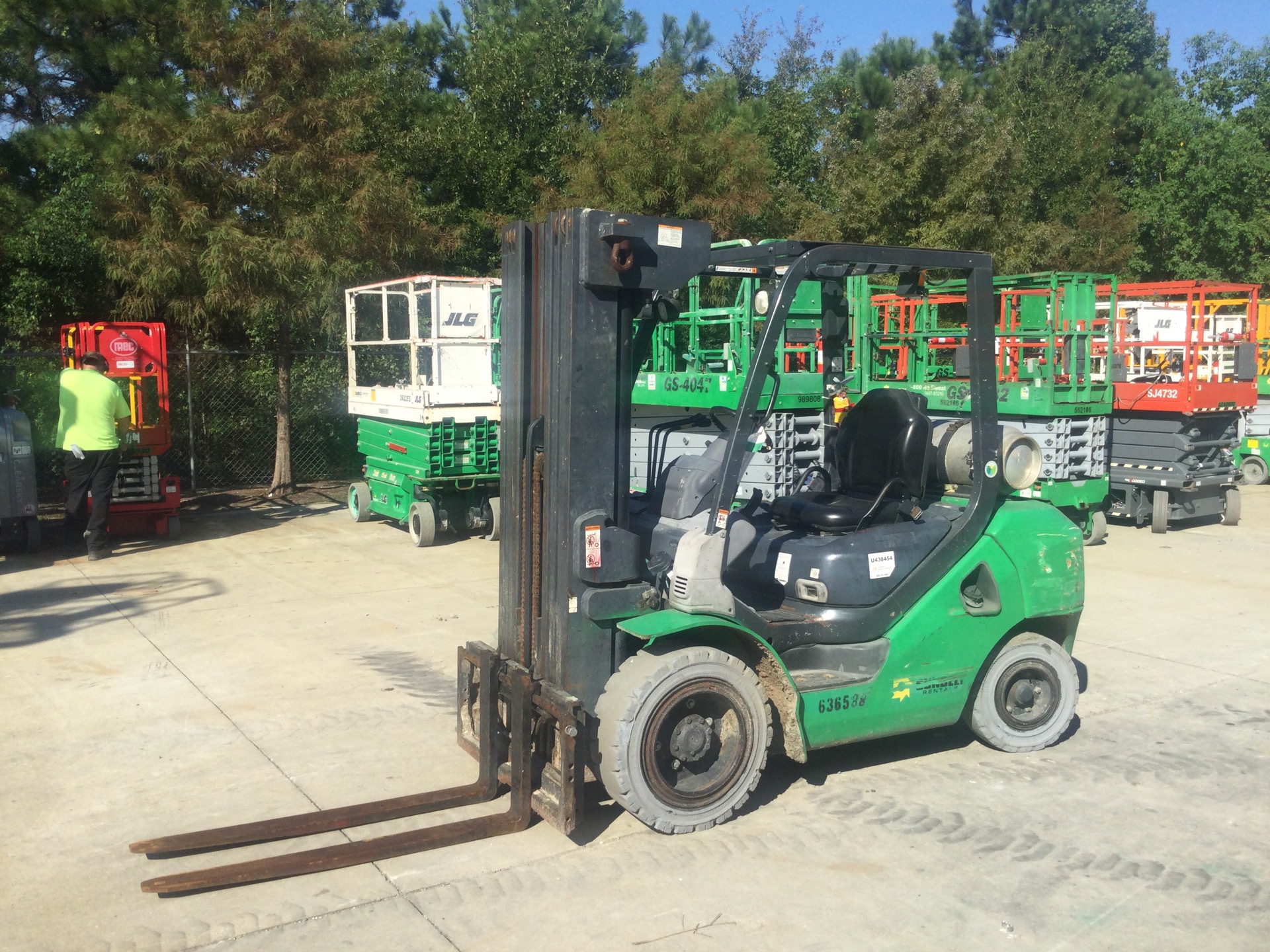 2014 Komatsu FG30HT-16 Pneumatic Tire Forklift