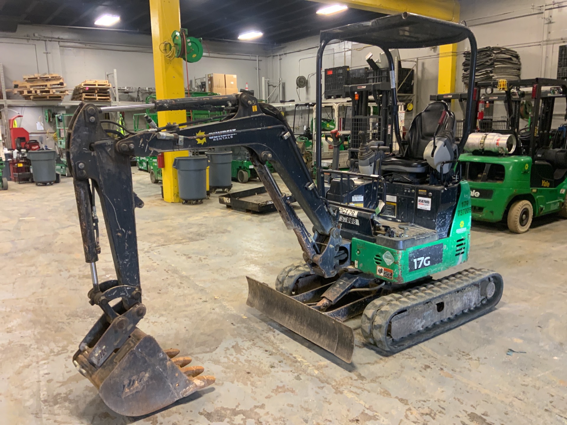 2015 John Deere 17G Mini Excavator