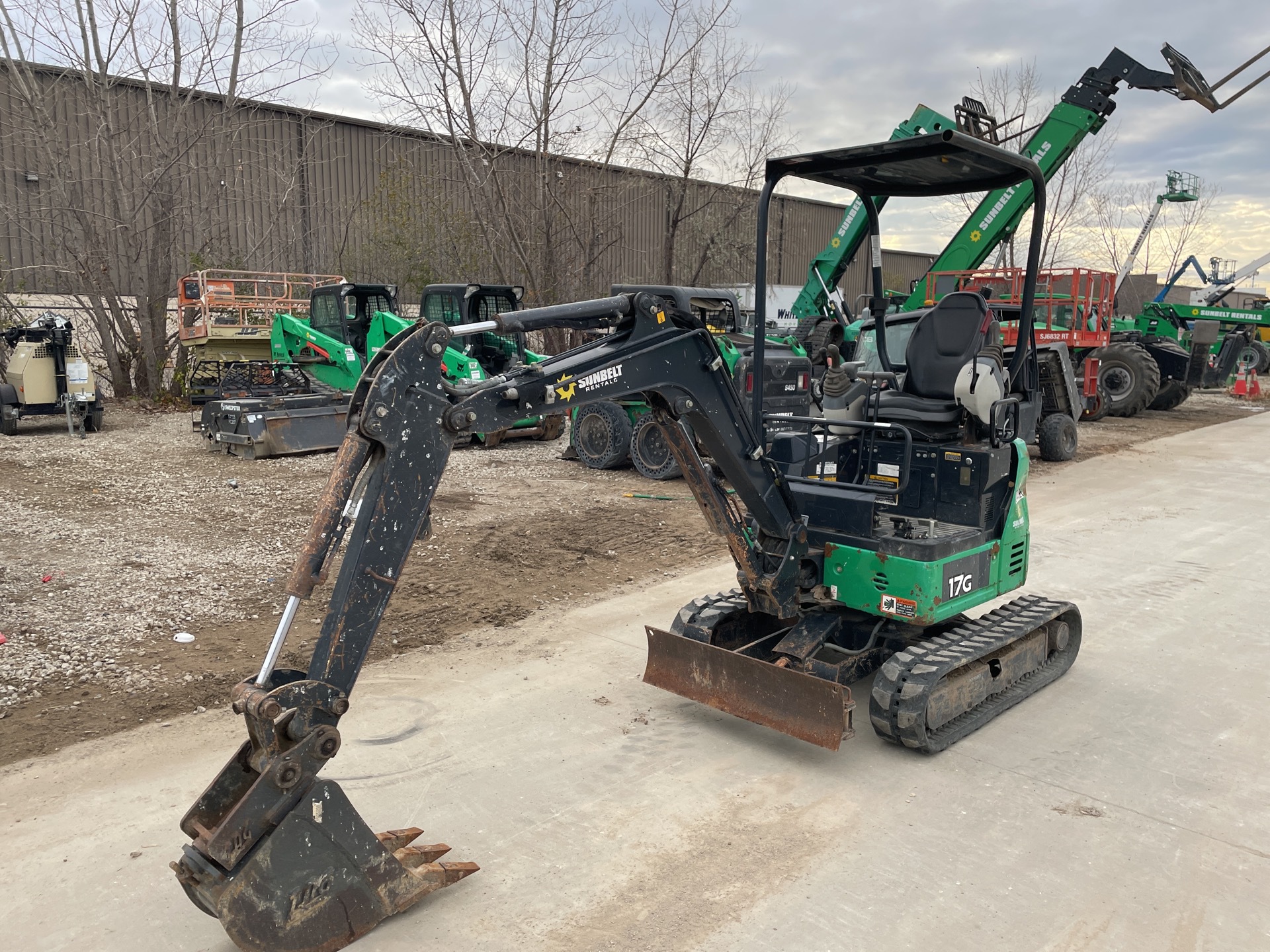 2016 John Deere 17G Mini Excavator