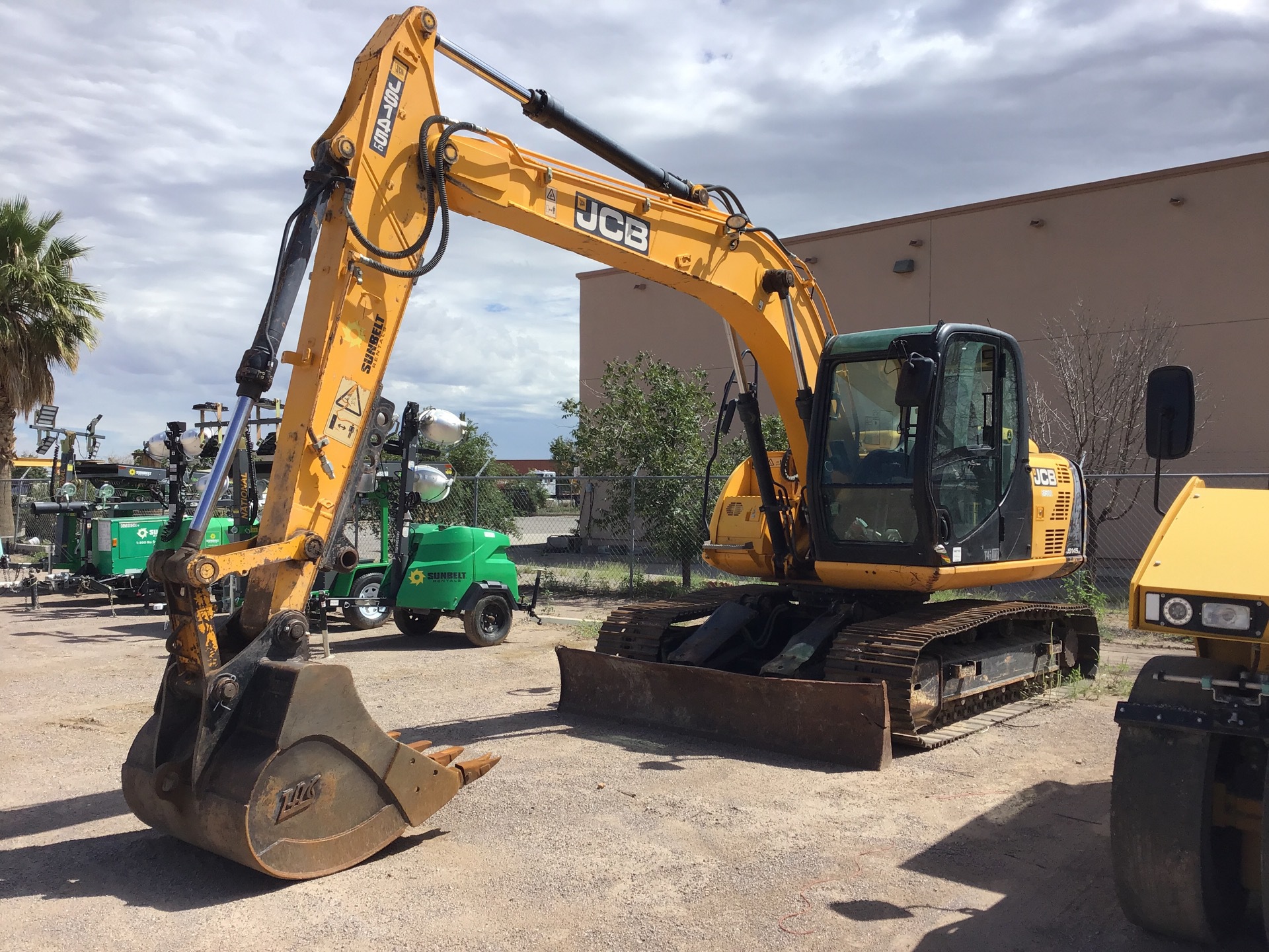 2015 JCB JS145LC Tracked Excavator