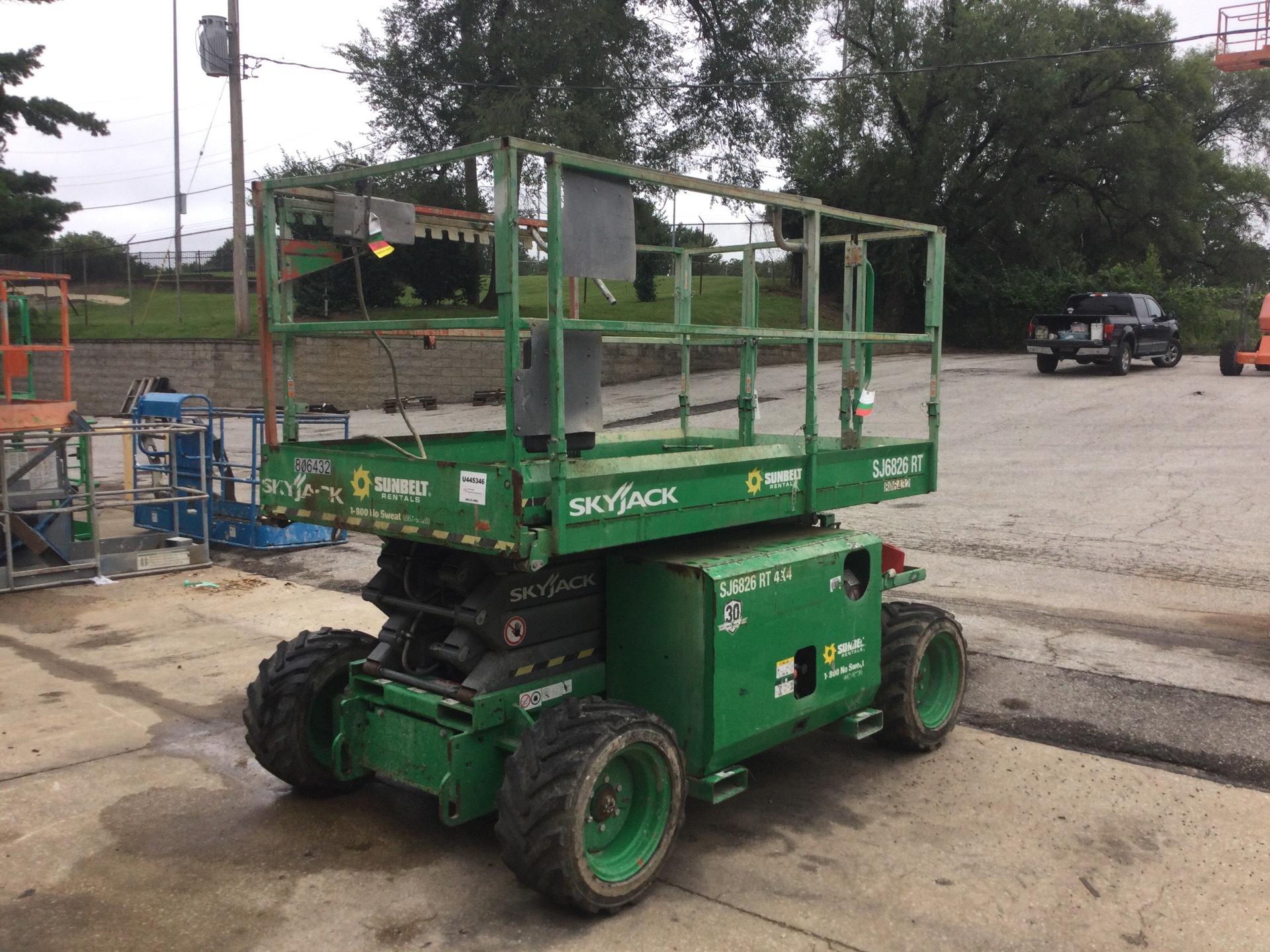 2015 Skyjack SJ6826 RT Dual Fuel 4x4 Scissor Lift