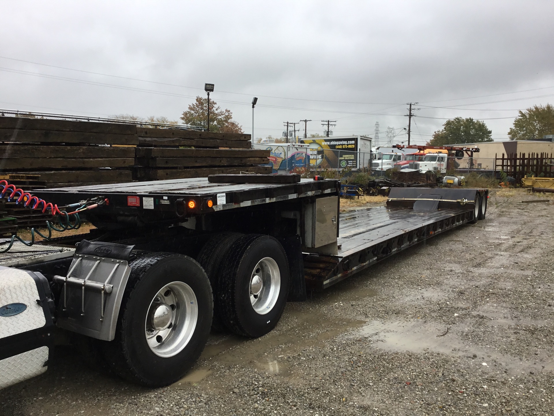 2001 XL Specialized Trailers  48 ft T/A Double Drop Removable Gooseneck Lowboy Trailer