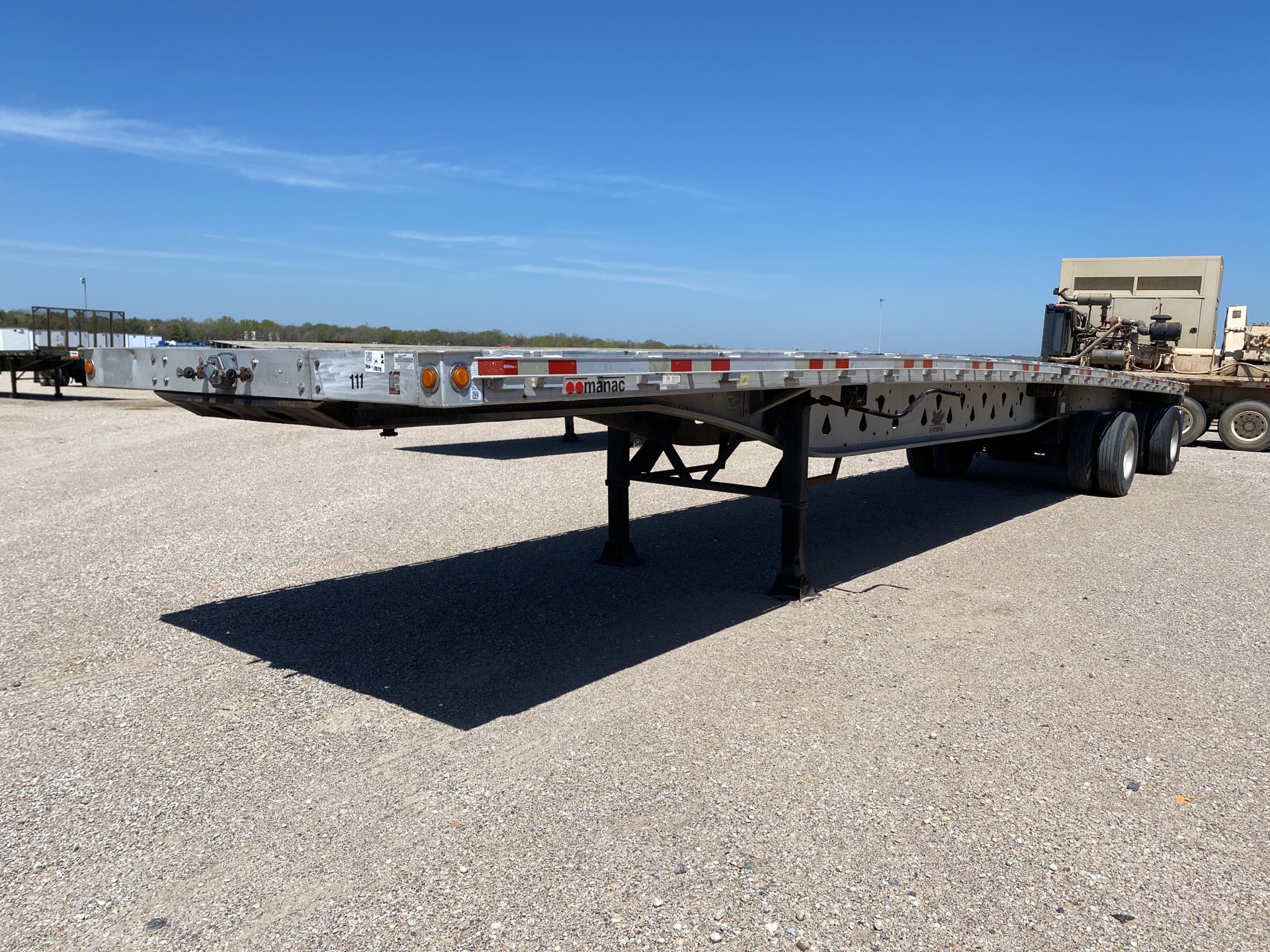 2007 Manac Flatbed Trailer