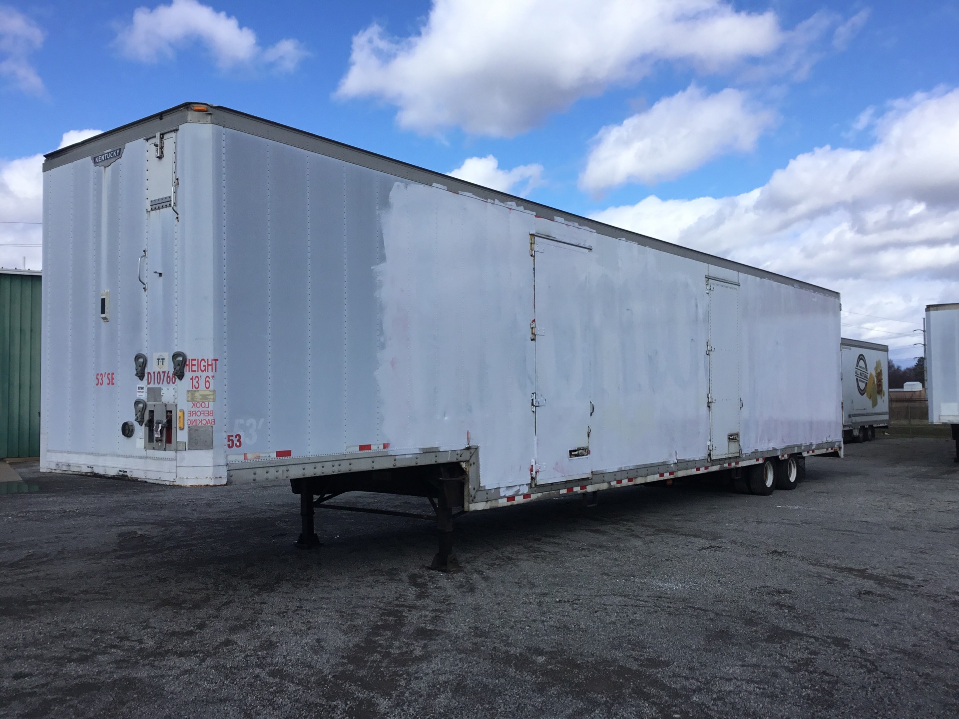 2003 Kentucky 53 ft T/A Van Trailer