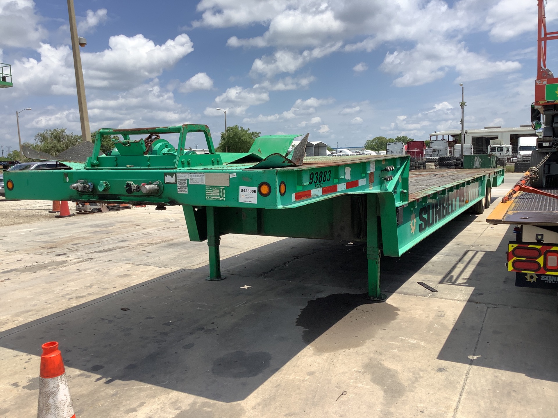 2012 Trail King TK70HT-482 30 ft T/A Hydraulic Tail Trailer