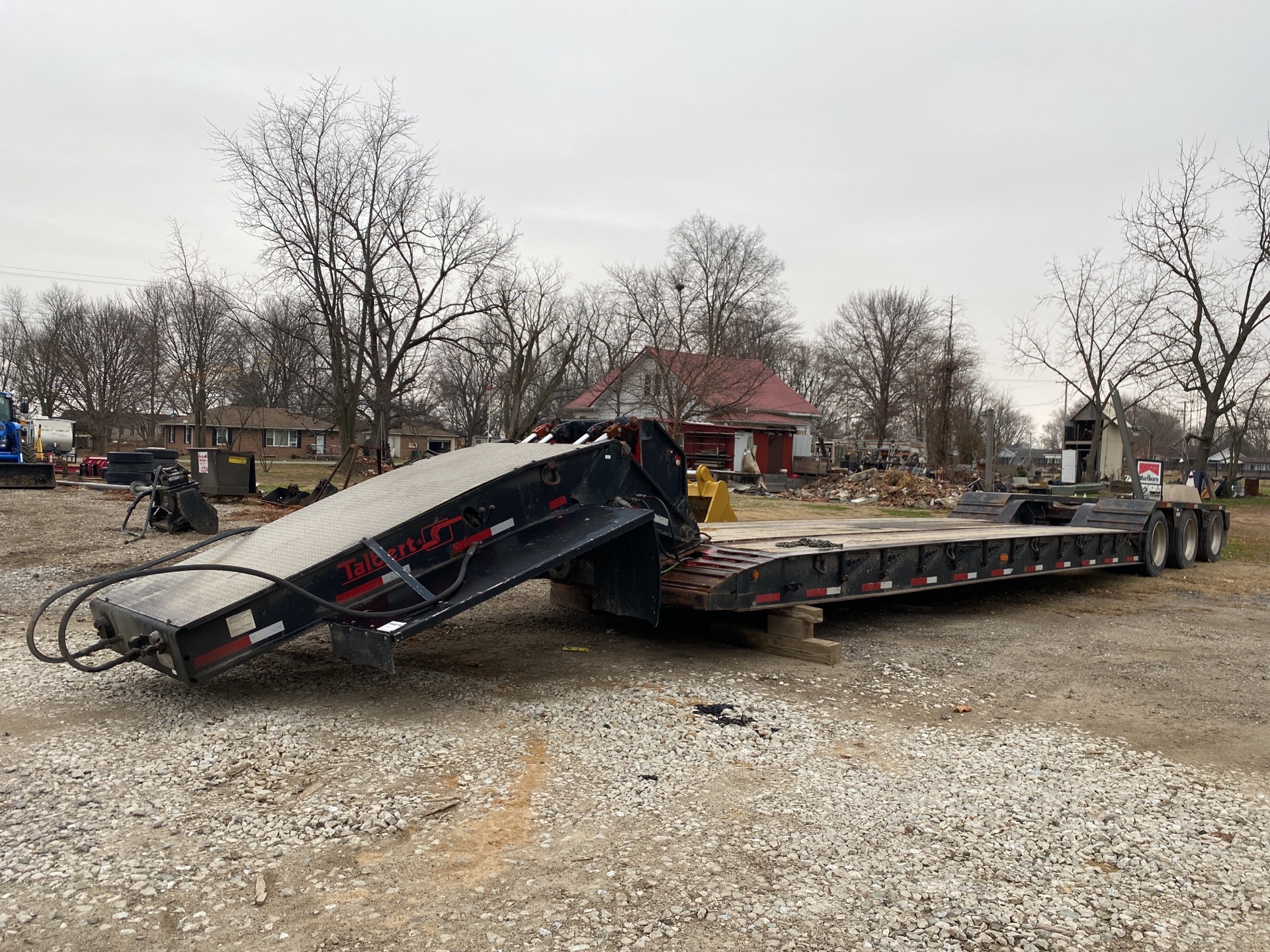 2000 Talbert T3DW-50SA-HRG-1-T1 Tri/A Removable Gooseneck Lowboy Trailer